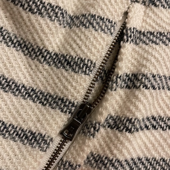 BCBGMAXAZRIA JACKET - Picture 5 of 6